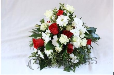 Red Rose Posy