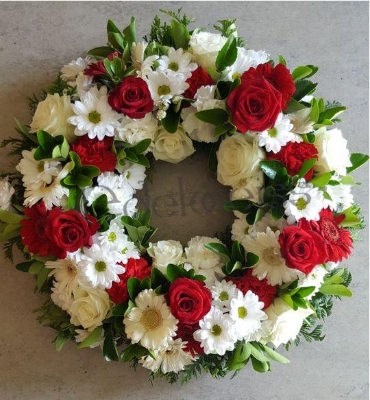 Red and White Wreath