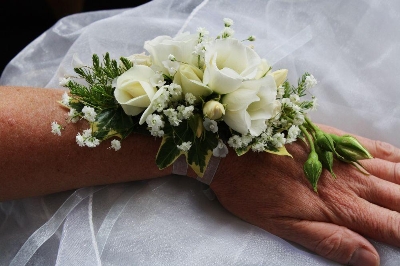 Fresh White Wrist Corsage COP16